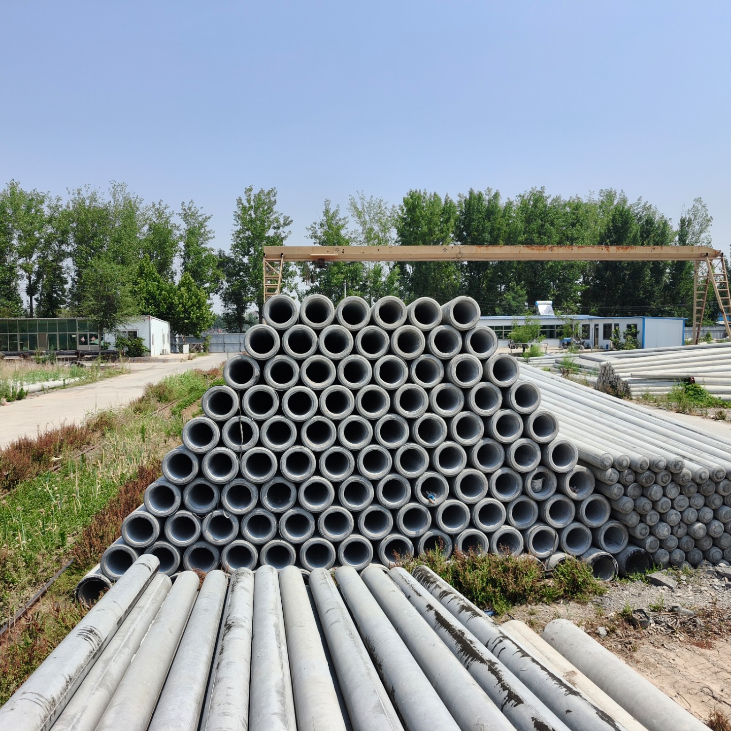 老街街道190×10米水泥电线杆